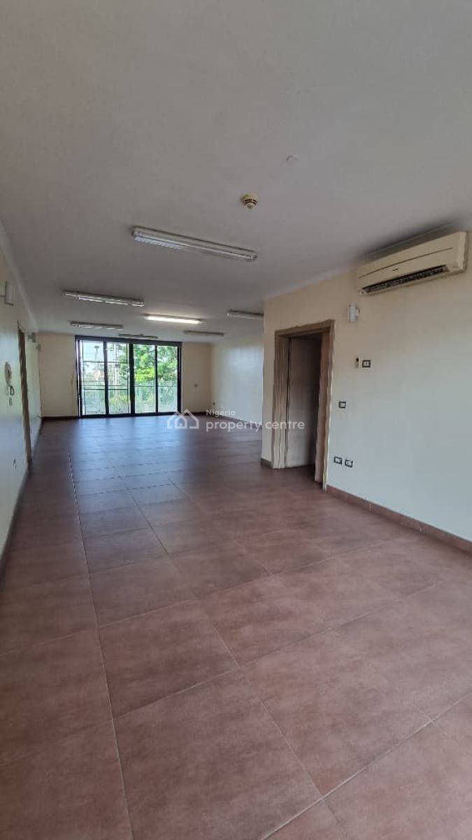 3bedroom Apartment in a Secure Environment with Pool, Gym, Lawn Tennis, Old Ikoyi, Ikoyi, Lagos, Flat / Apartment for Rent