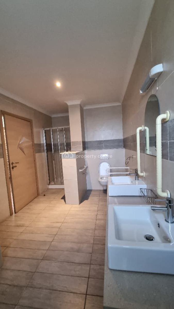 3bedroom Apartment in a Secure Environment with Pool, Gym, Lawn Tennis, Old Ikoyi, Ikoyi, Lagos, Flat / Apartment for Rent