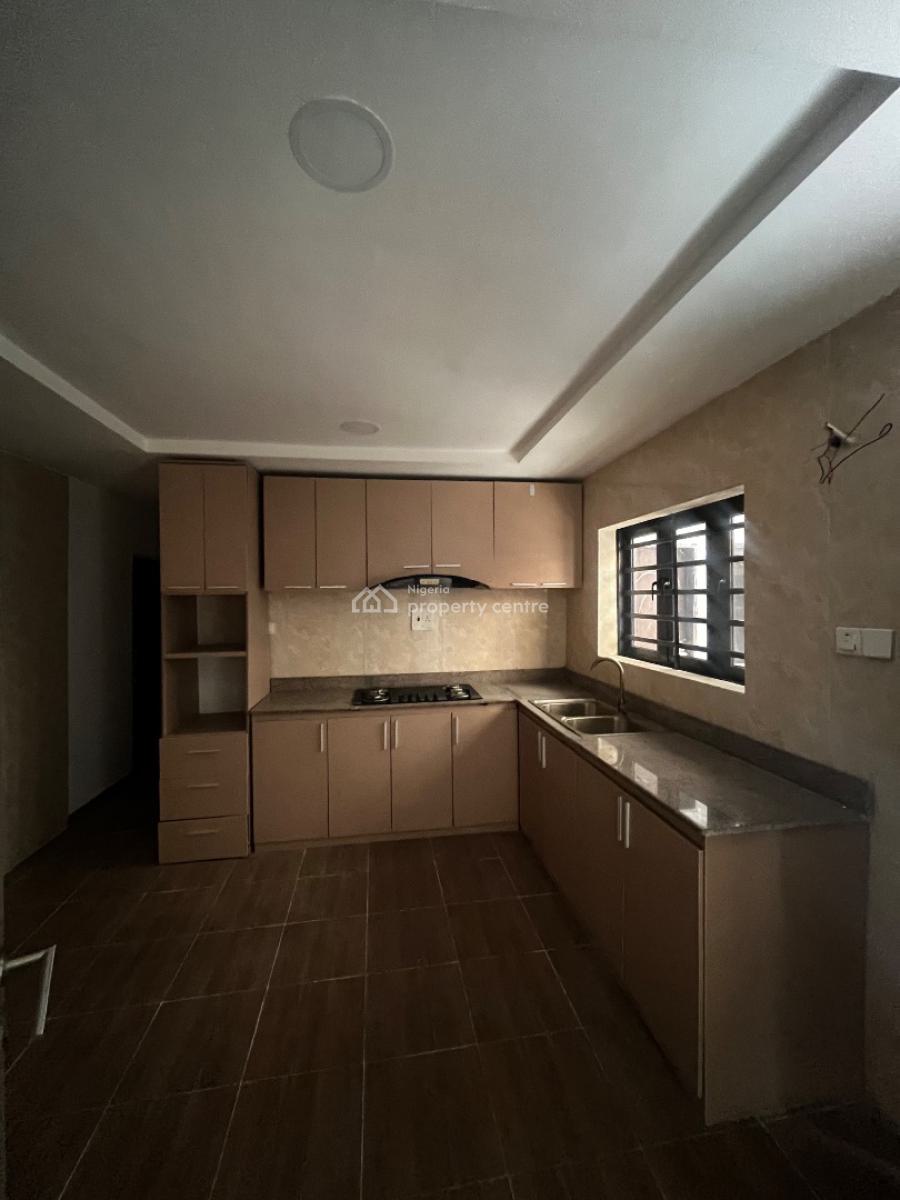 4 Bedroom Terrace Duplex with Study Room and Bq, Sp Road Ologolo, Lekki, Lagos, Terraced Duplex for Sale