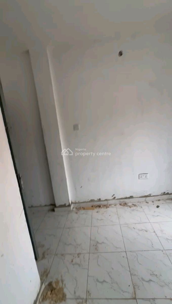a Decent and Standard Miniflat, Upstairs with 1toilet and Bath, Off Market Street, Shomolu, Lagos, Mini Flat (room and Parlour) for Rent