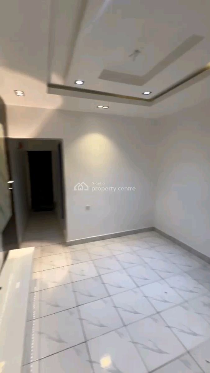 a Relatively New ‎and Standard Miniflat, Upstairs with 1toilet and Bat, Apata Street, Shomolu, Lagos, Mini Flat (room and Parlour) for Rent