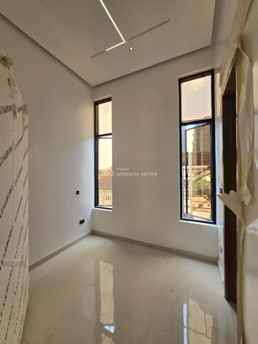 Brand New 3bedroom Apartment with a Room Bq, Lekki Phase 1, Lekki, Lagos, Flat / Apartment for Sale
