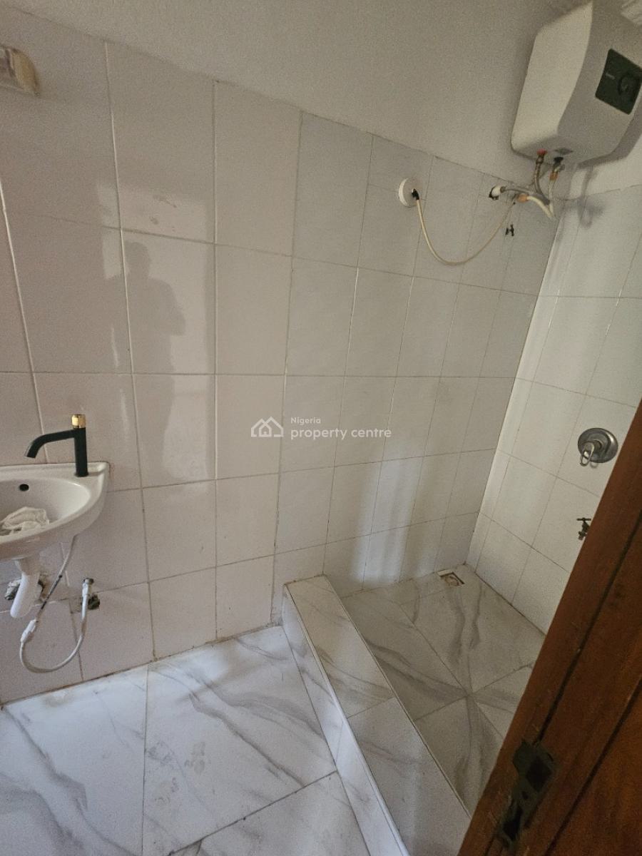 2-bedroom Terrace, Lekki Phase 1, Lekki, Lagos, Terraced Duplex for Rent