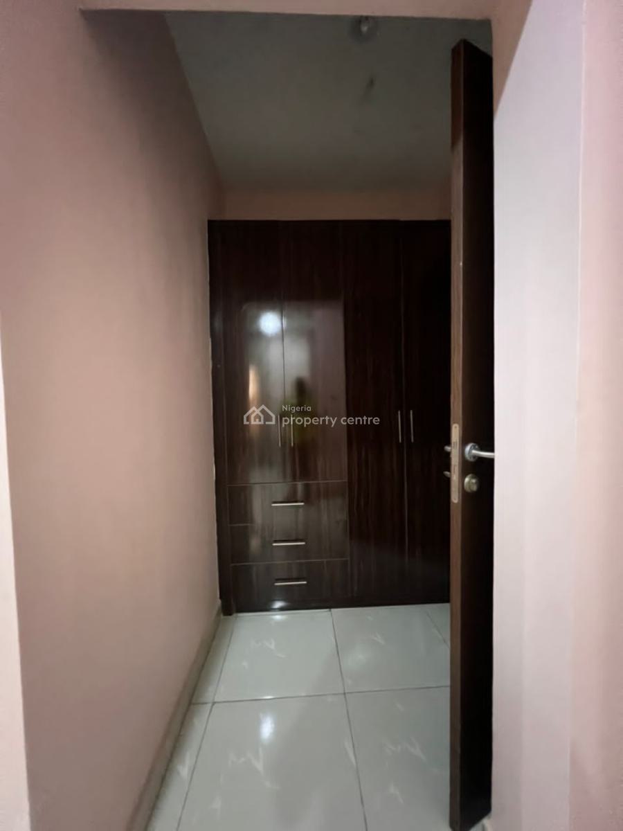 Luxury 3 Beds Flat Apartment, Gilmore, Jahi, Abuja, Flat / Apartment for Rent