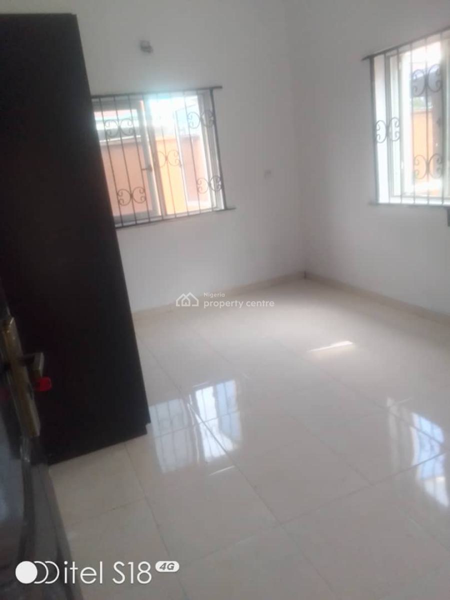 Luxury and Neat 3 Bedroom Apartment in a Secured Estate, University View Estate, Sangotedo, Ajah, Lagos, Flat / Apartment for Rent