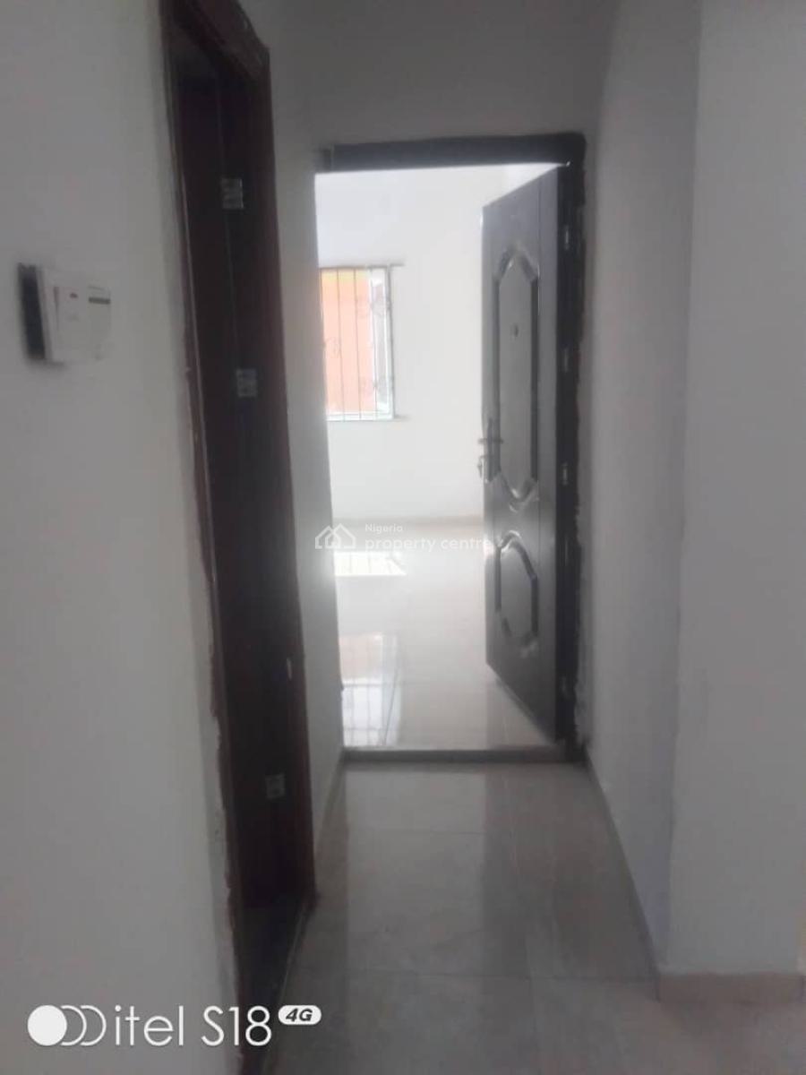 Luxury and Neat 3 Bedroom Apartment in a Secured Estate, University View Estate, Sangotedo, Ajah, Lagos, Flat / Apartment for Rent
