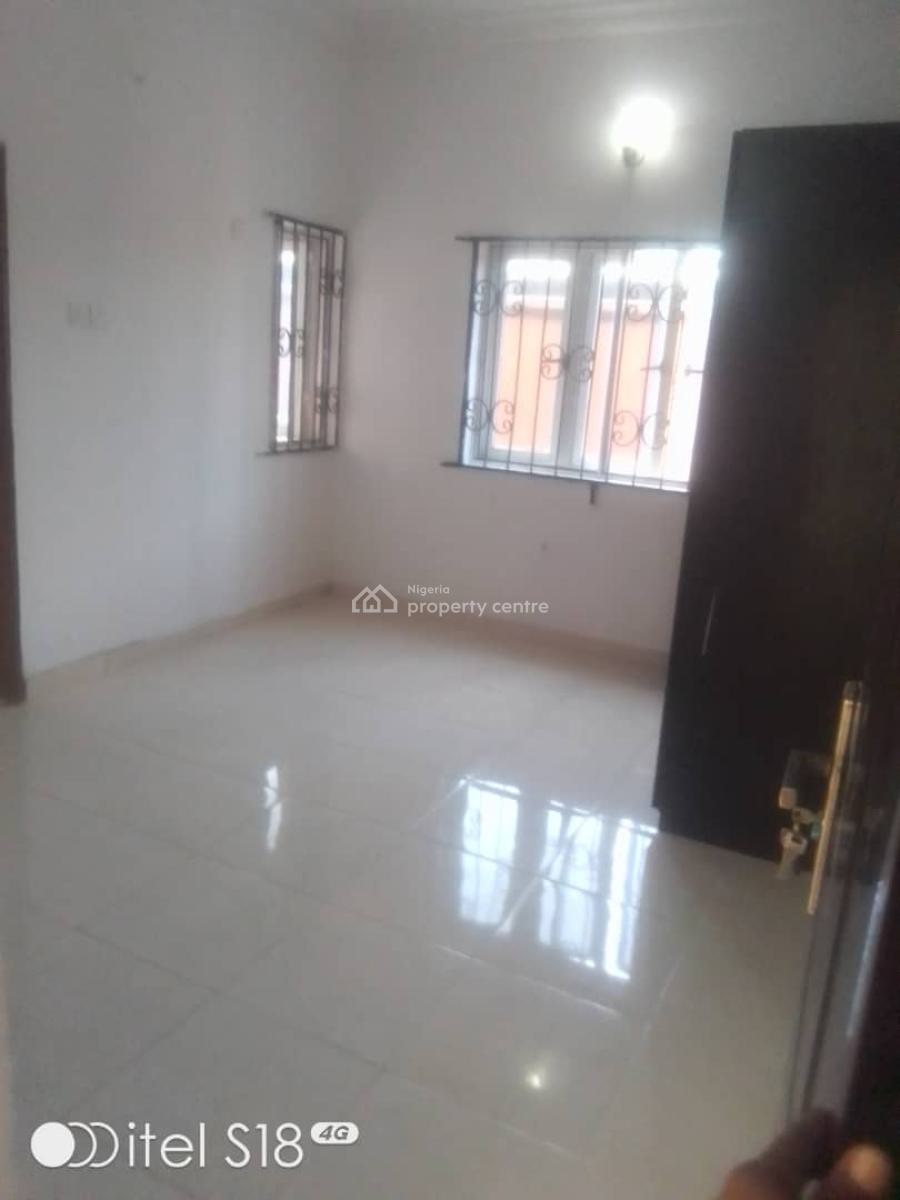 Luxury and Neat 3 Bedroom Apartment in a Secured Estate, University View Estate, Sangotedo, Ajah, Lagos, Flat / Apartment for Rent