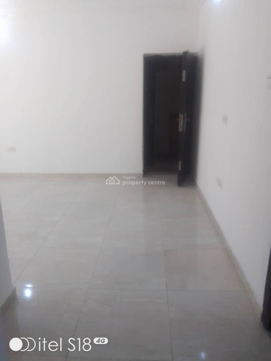 Luxury and Neat 3 Bedroom Apartment in a Secured Estate, University View Estate, Sangotedo, Ajah, Lagos, Flat / Apartment for Rent