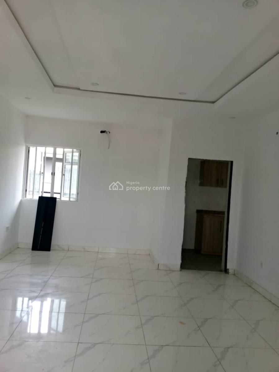 Luxury and Neat 3 Bedroom Apartment in a Secured Estate, University View Estate, Sangotedo, Ajah, Lagos, Flat / Apartment for Rent
