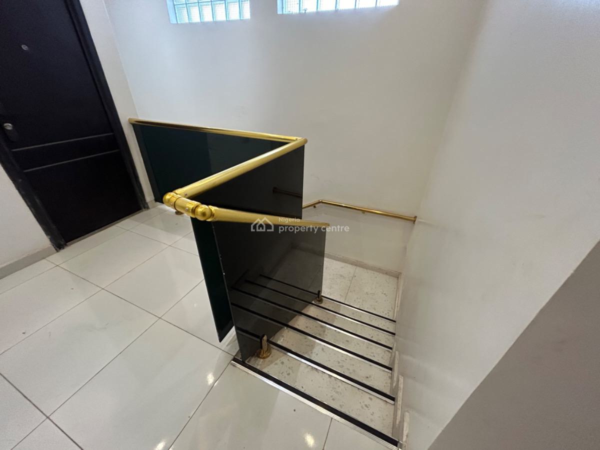 4 Bedroom Duplex with Two Units of a Room & Parlor and 1 Bq on Ground, Gra Phase 2, Magodo, Lagos, Detached Duplex for Sale