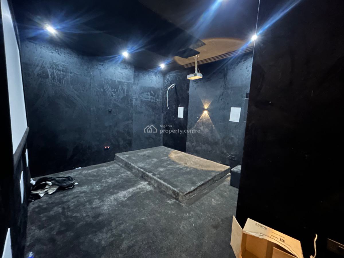 4 Bedroom Duplex with Two Units of a Room & Parlor and 1 Bq on Ground, Gra Phase 2, Magodo, Lagos, Detached Duplex for Sale