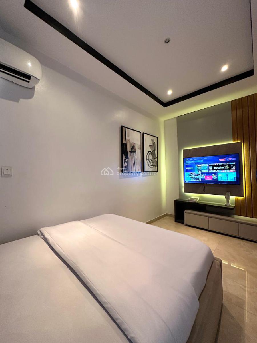 Luxury 3bedroom with Snooker, Freedom Way, Lekki Phase 1, Lekki, Lagos, Flat / Apartment Short Let