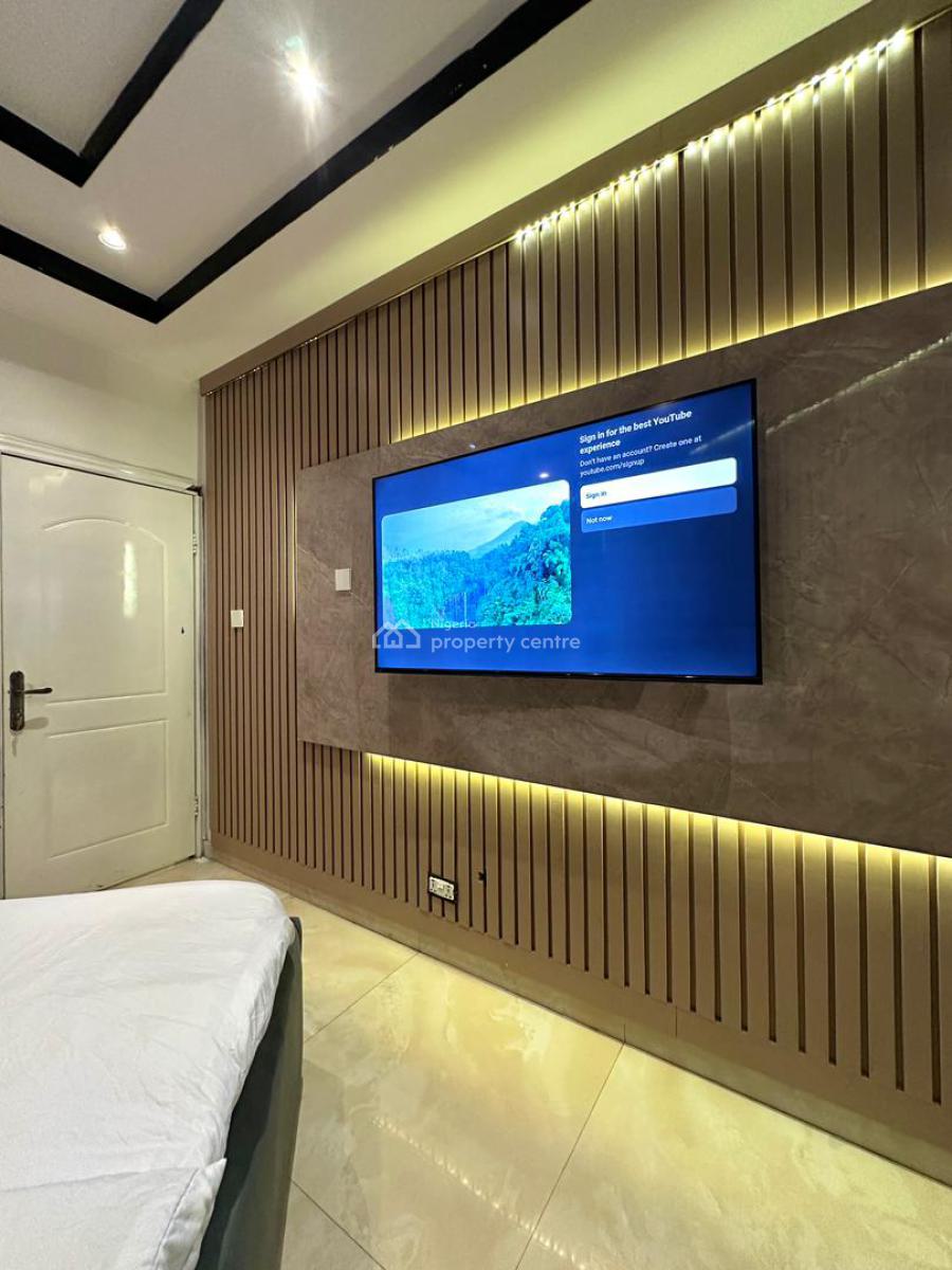 Luxury 3bedroom with Snooker, Freedom Way, Lekki Phase 1, Lekki, Lagos, Flat / Apartment Short Let