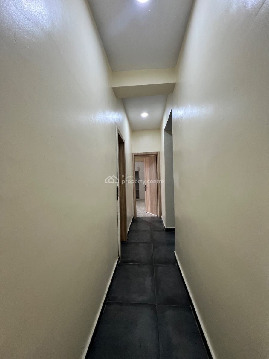 Spacious 2 Bedroom Apartment, Lekki, Lagos, Flat / Apartment for Rent