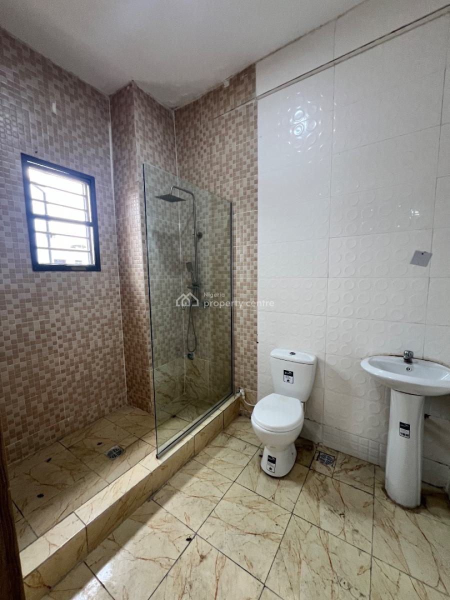 Spacious 2 Bedroom Apartment, Lekki, Lagos, Flat / Apartment for Rent
