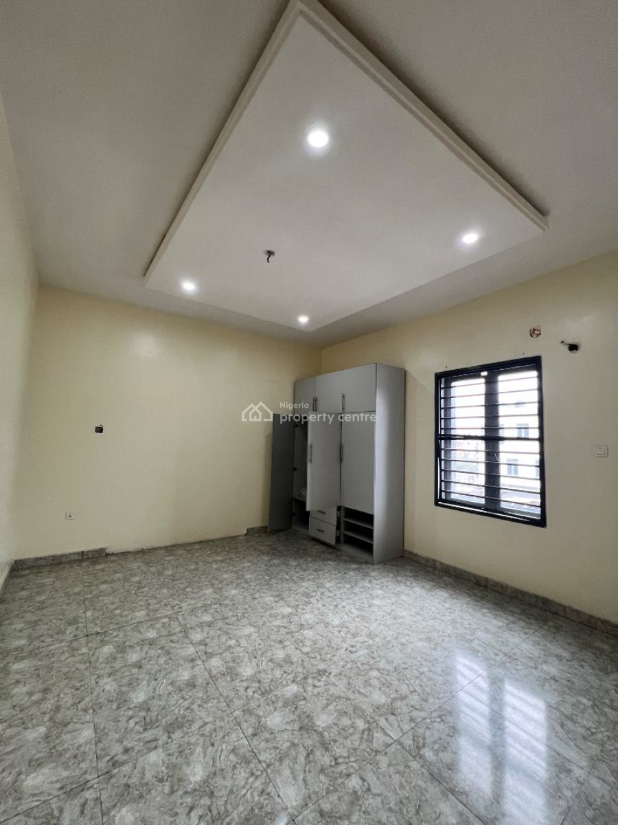 Spacious 2 Bedroom Apartment, Lekki, Lagos, Flat / Apartment for Rent