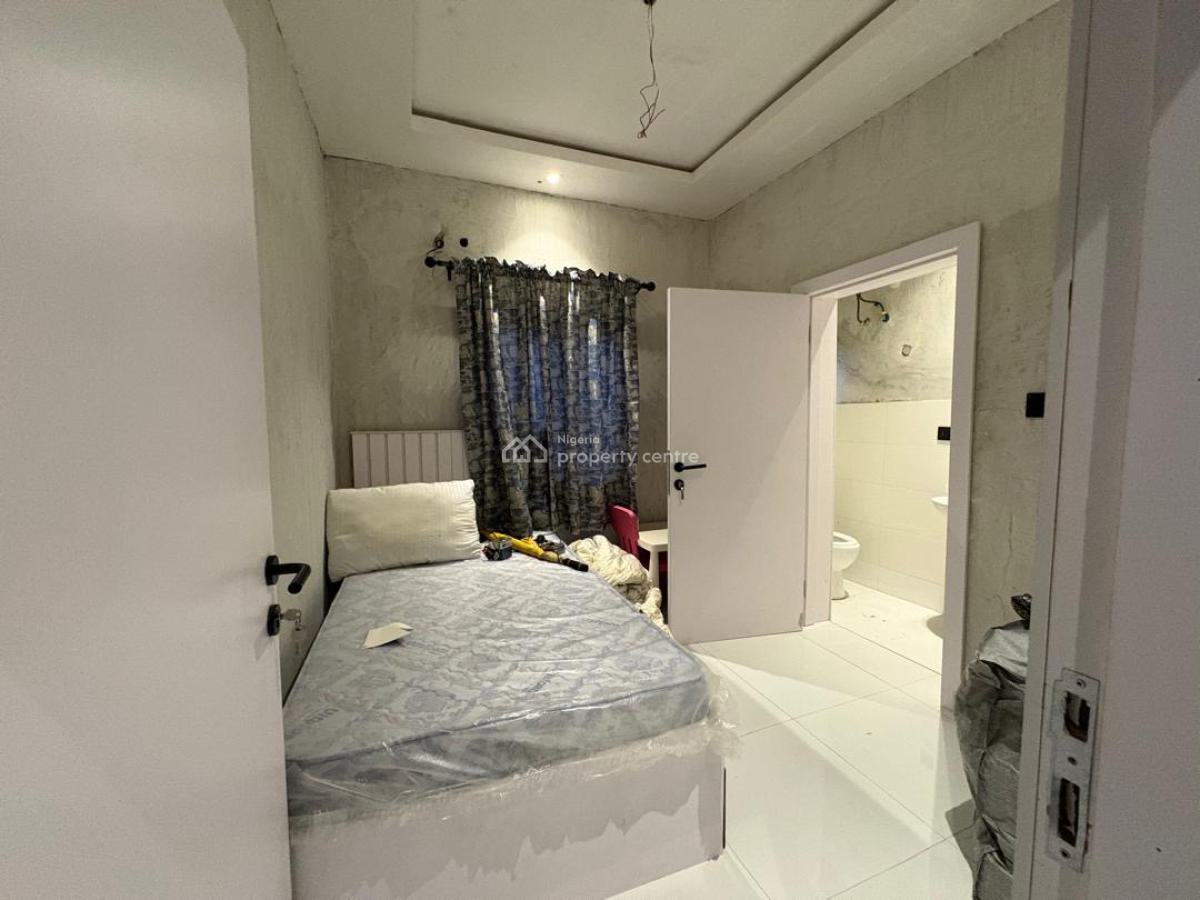 4 Bedrooms Semi Detached House, Off Olufemi Olatunji Osapa London, Osapa, Lekki, Lagos, Semi-detached Duplex for Sale