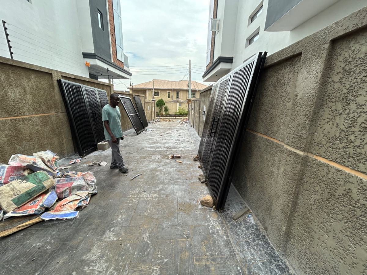Very Spacious 5 Bedroom Detached Duplex with Bq, Gra Phase 2, Magodo, Lagos, Detached Duplex for Sale