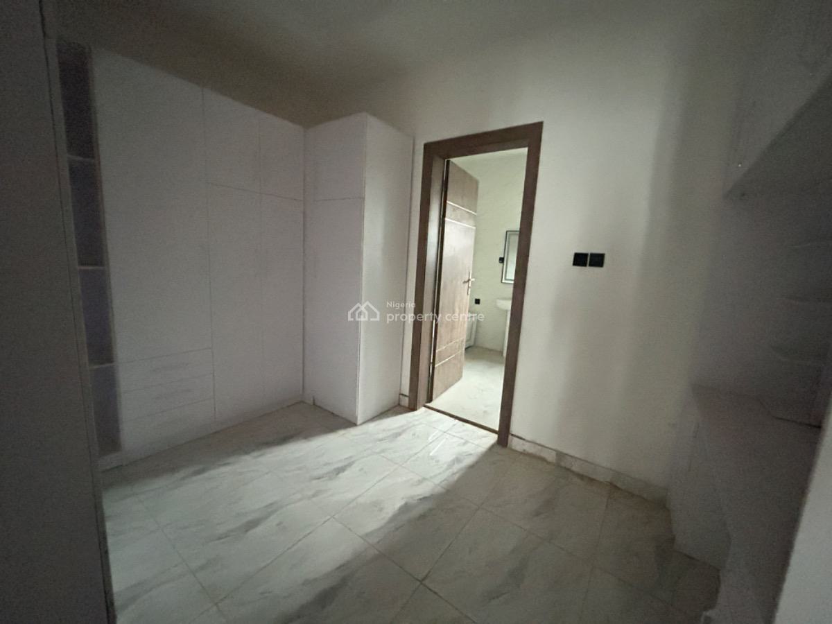 Very Spacious 5 Bedroom Detached Duplex with Bq, Gra Phase 2, Magodo, Lagos, Detached Duplex for Sale
