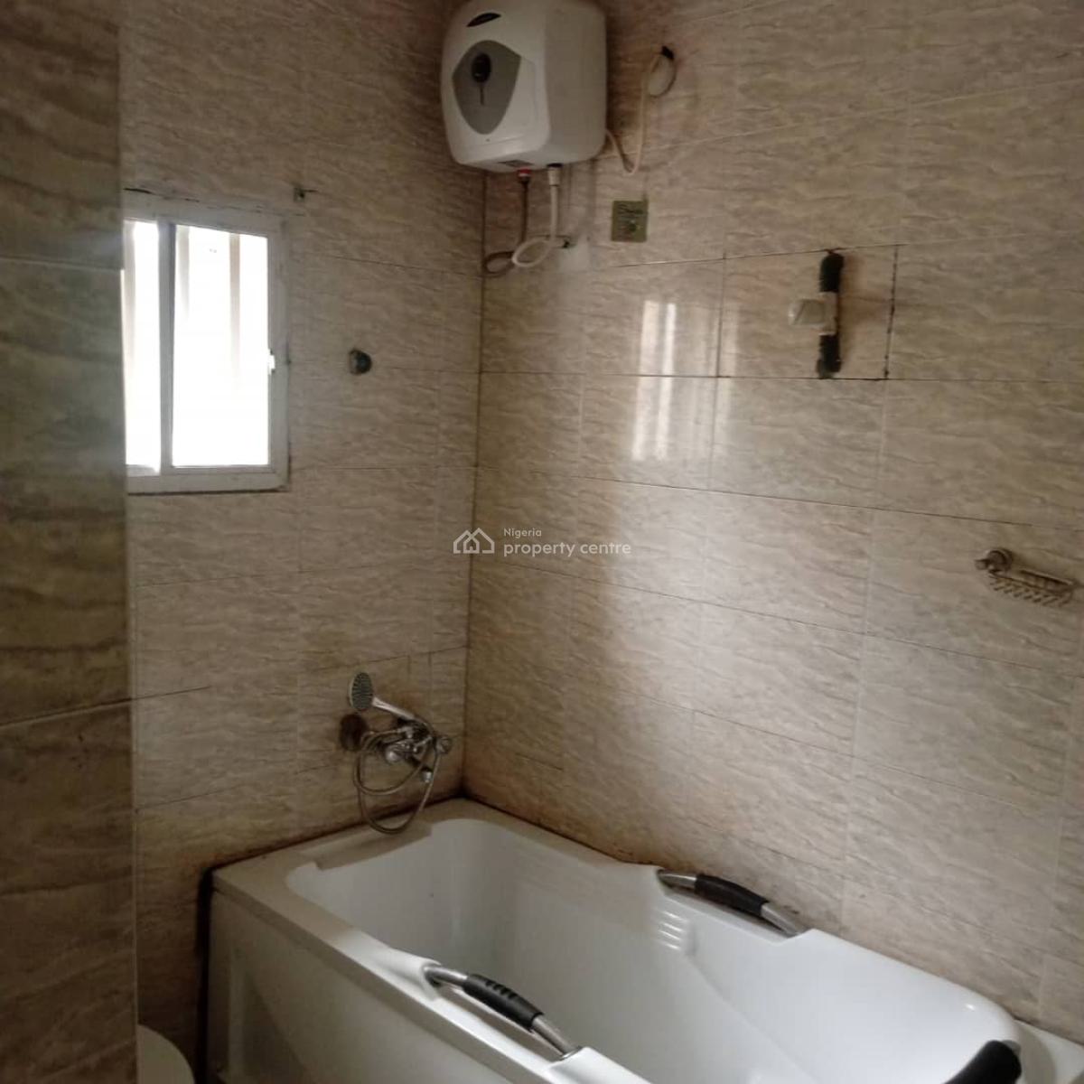 Spacious and Neat 3 Bedroom Apartment in a Secured Estate, Ocean Palm Estate, Sangotedo, Ajah, Lagos, Flat / Apartment for Rent
