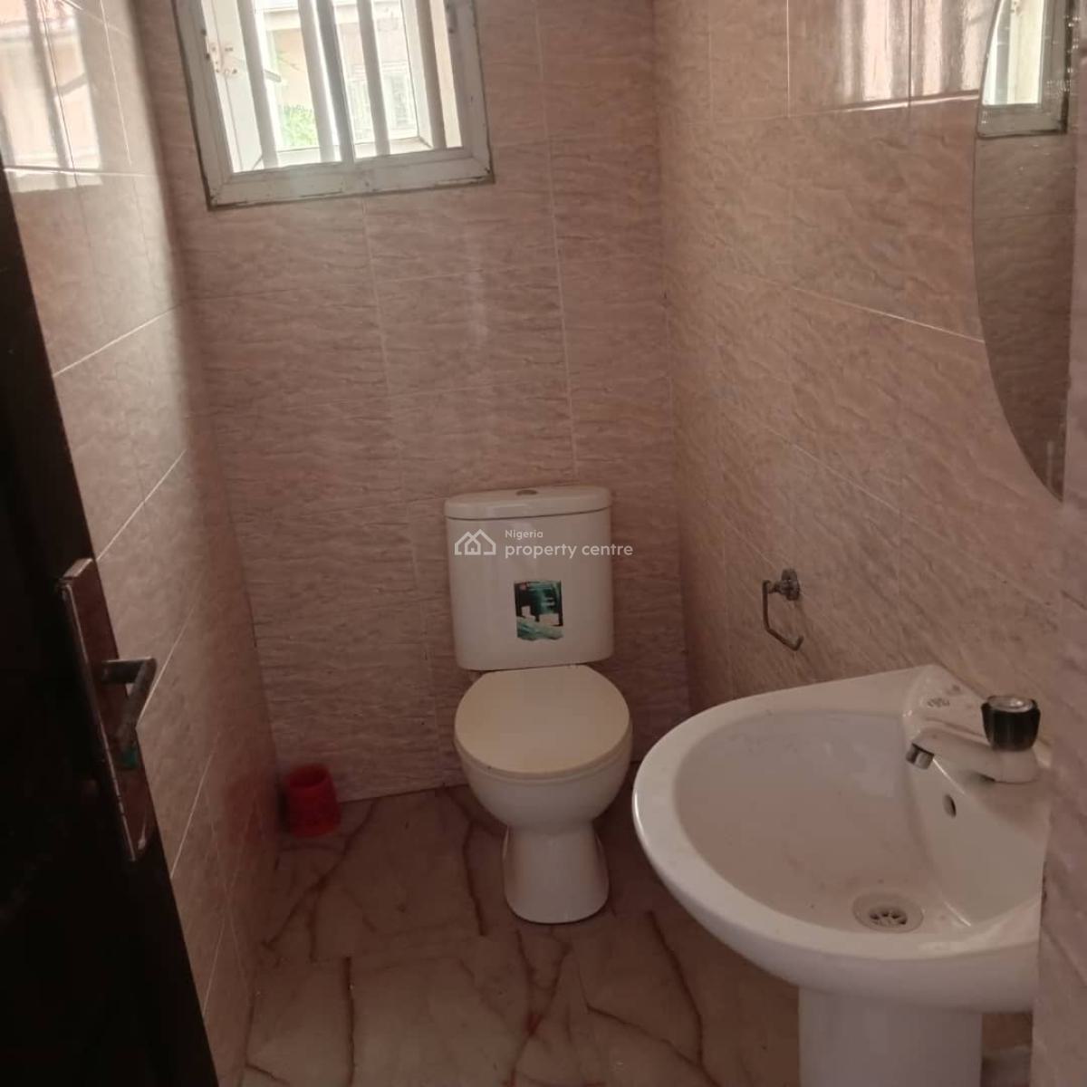 Spacious and Neat 3 Bedroom Apartment in a Secured Estate, Ocean Palm Estate, Sangotedo, Ajah, Lagos, Flat / Apartment for Rent