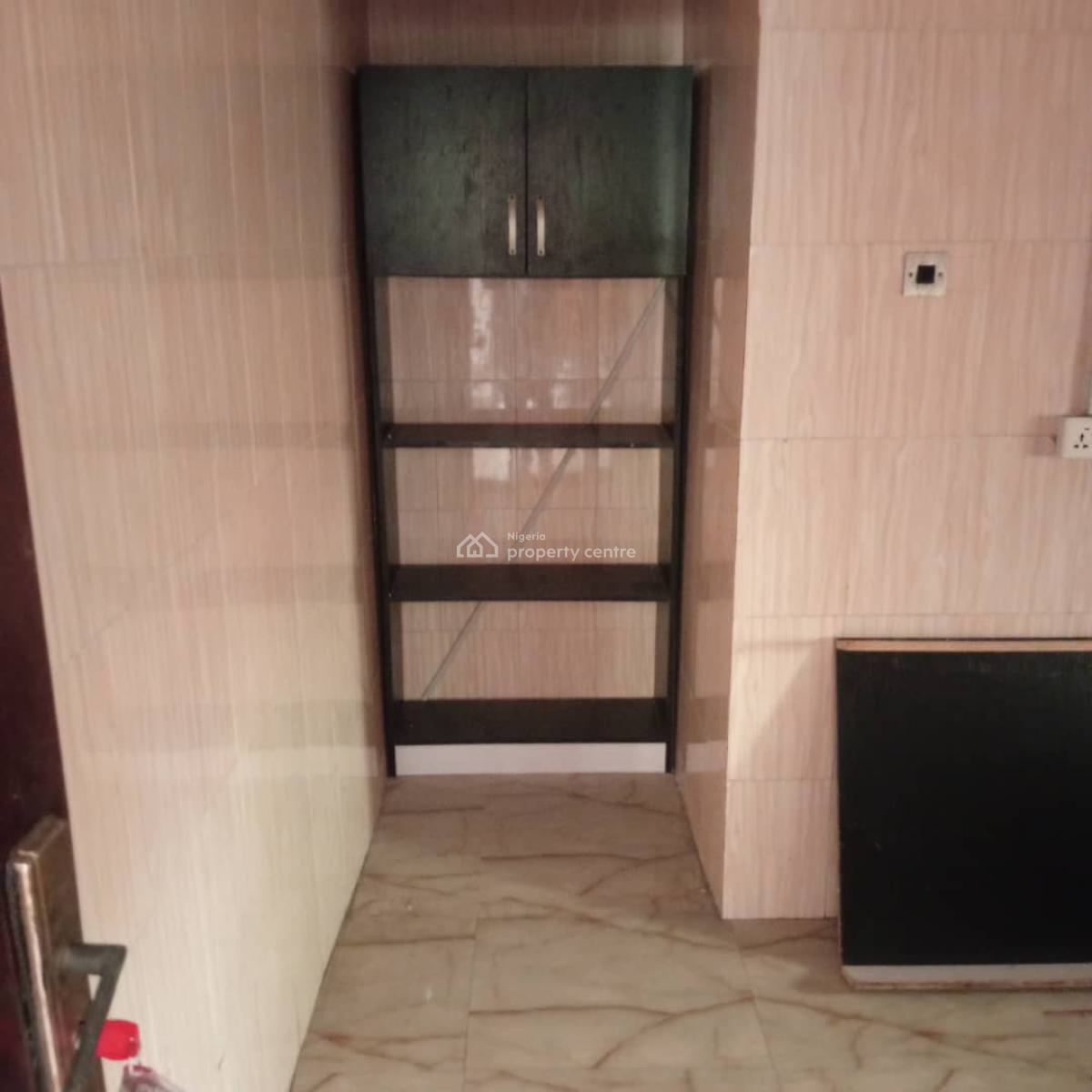Spacious and Neat 3 Bedroom Apartment in a Secured Estate, Ocean Palm Estate, Sangotedo, Ajah, Lagos, Flat / Apartment for Rent