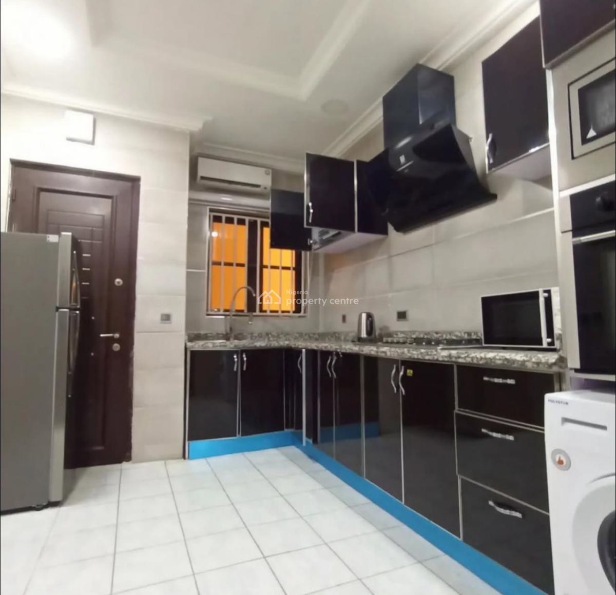 Fully Serviced 3bedroom Apartment with Bq, Gym and Pool, Lekki Phase 1, Lekki, Lagos, Flat / Apartment for Rent