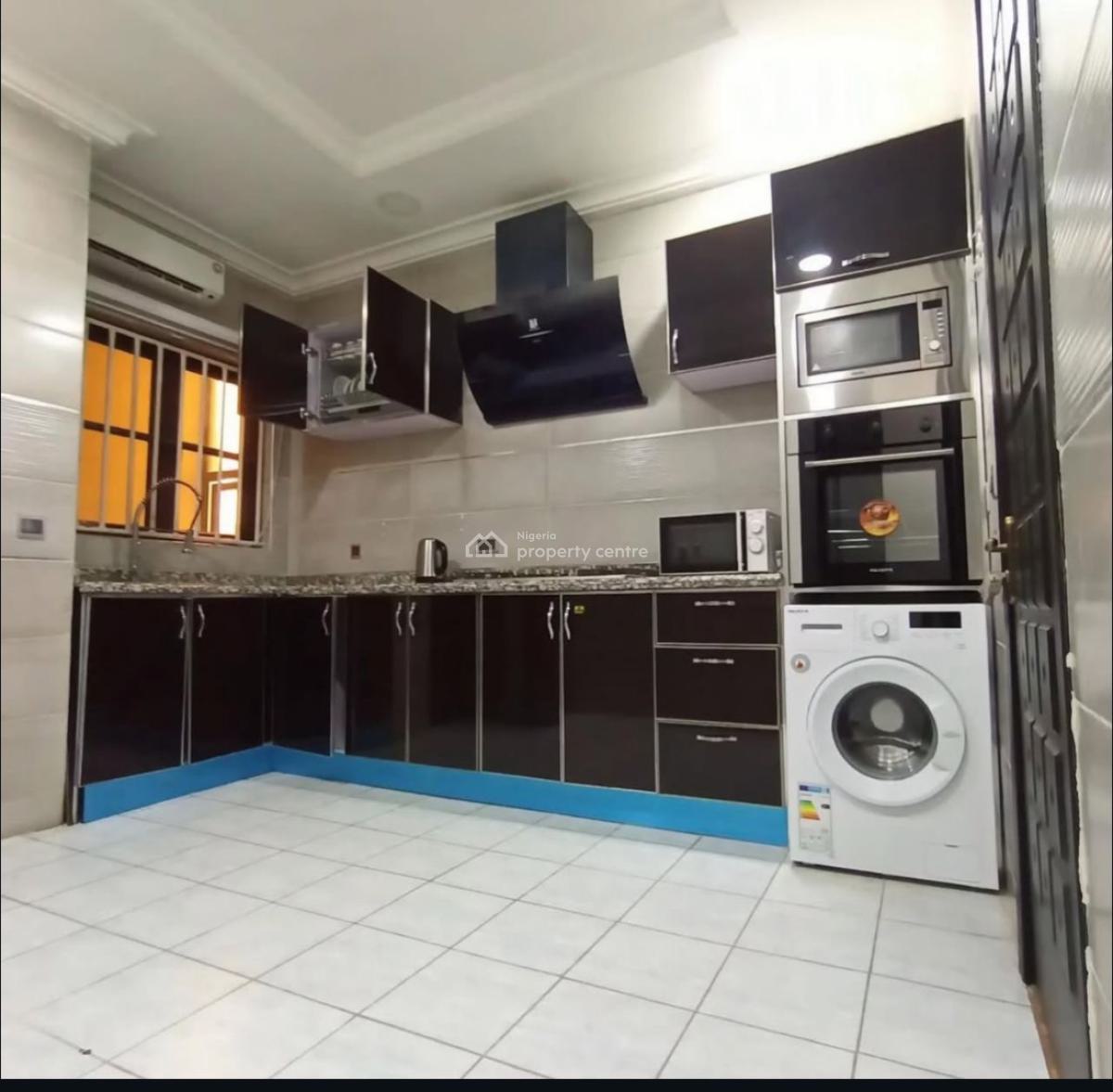 Fully Serviced 3bedroom Apartment with Bq, Gym and Pool, Lekki Phase 1, Lekki, Lagos, Flat / Apartment for Rent