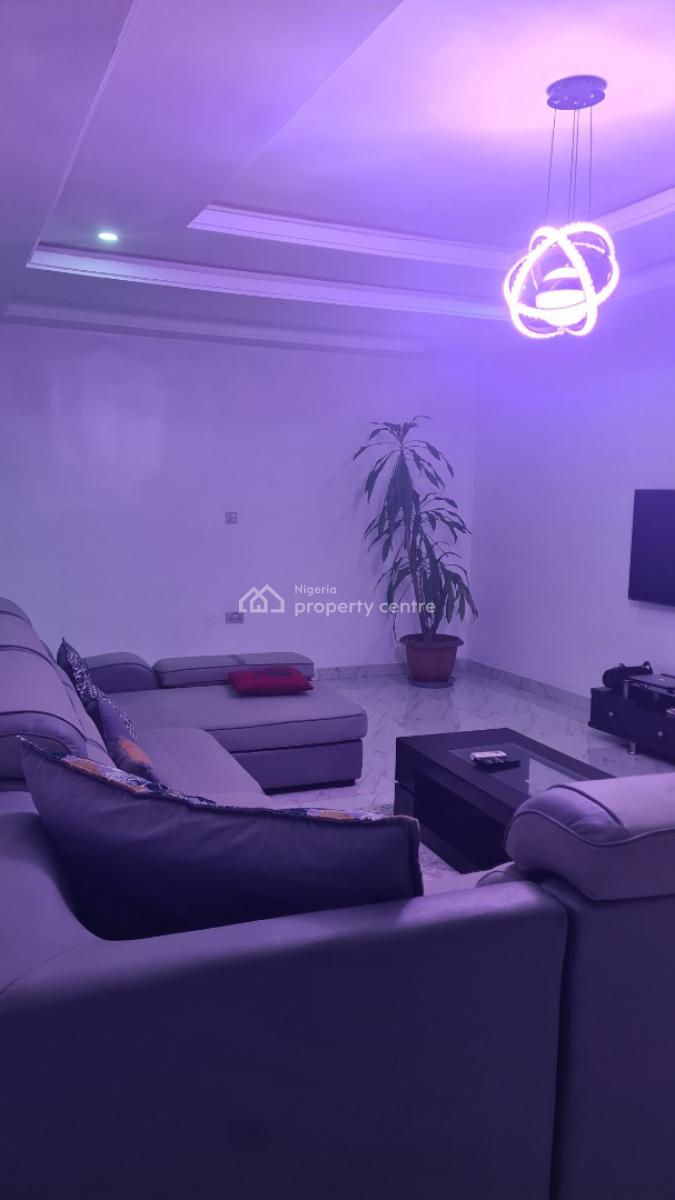 Luxurious 3-bedroom Apartment, Afra Estate, Olutoye Crescent, Adeniyi Jones, Adeniyi Jones, Ikeja, Lagos, Flat / Apartment Short Let
