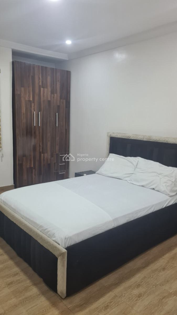 Luxurious 3-bedroom Apartment, Afra Estate, Olutoye Crescent, Adeniyi Jones, Adeniyi Jones, Ikeja, Lagos, Flat / Apartment Short Let