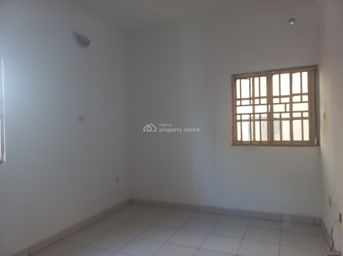 Clean 3 Bedrooms Flat [ First Floor], By Vio, Mabushi, Abuja, House for Rent
