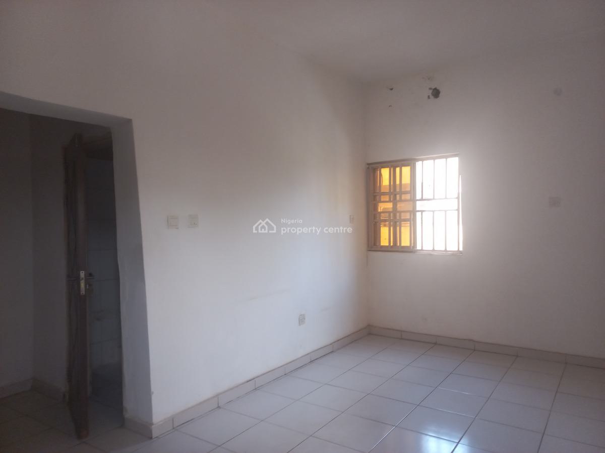 Clean 3 Bedrooms Flat [ First Floor], By Vio, Mabushi, Abuja, House for Rent
