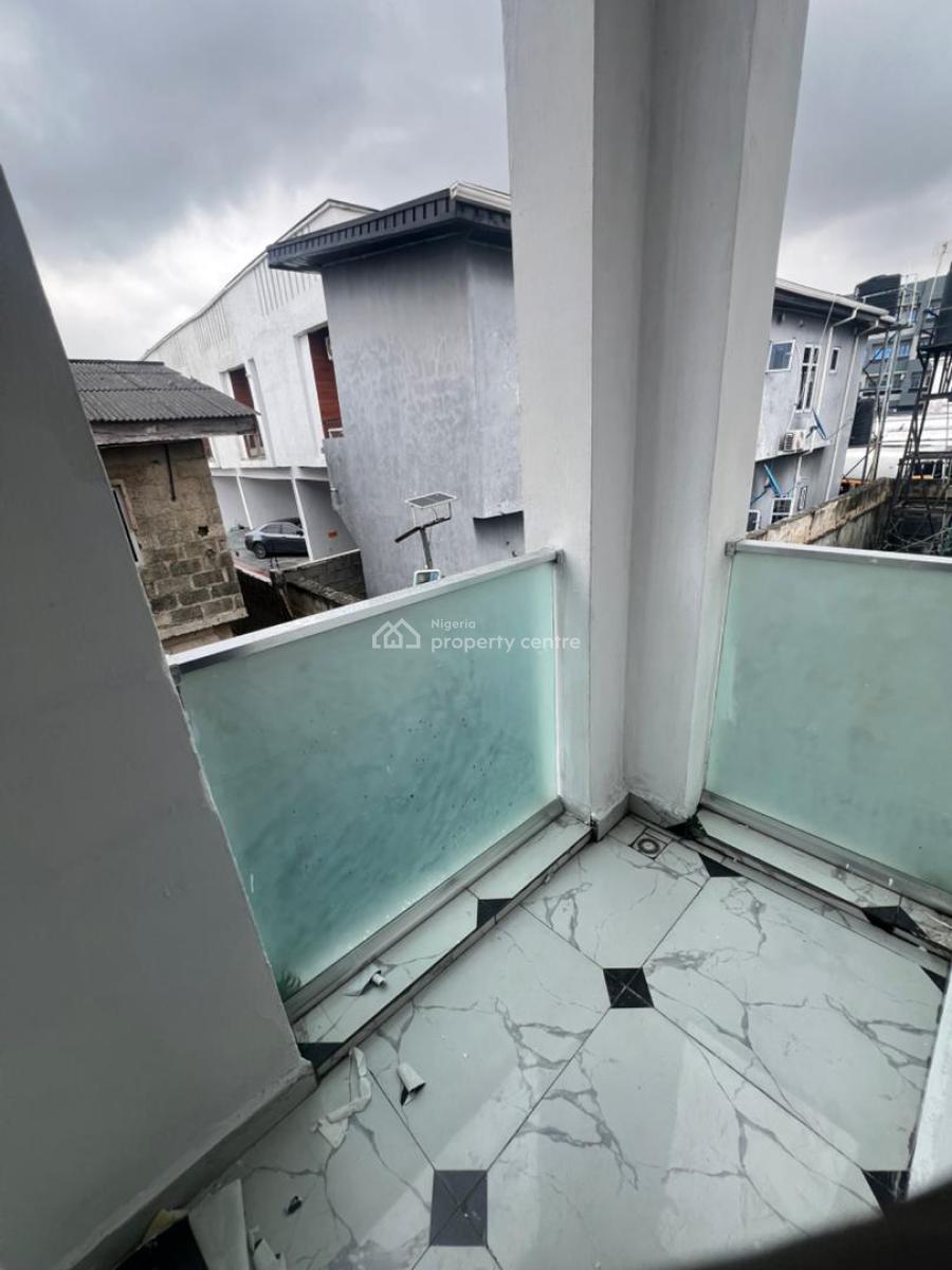Well Renovated 2 Bedrooms Flat, Orchid, Lekki, Lagos, Flat / Apartment for Rent