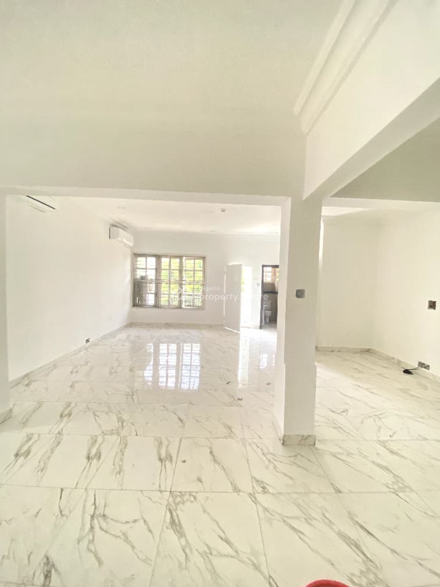 3 Bedrooms Apartment, Upstairs, in a Secured Estate, Parkview Estate, Ikoyi, Lagos, Flat / Apartment for Rent