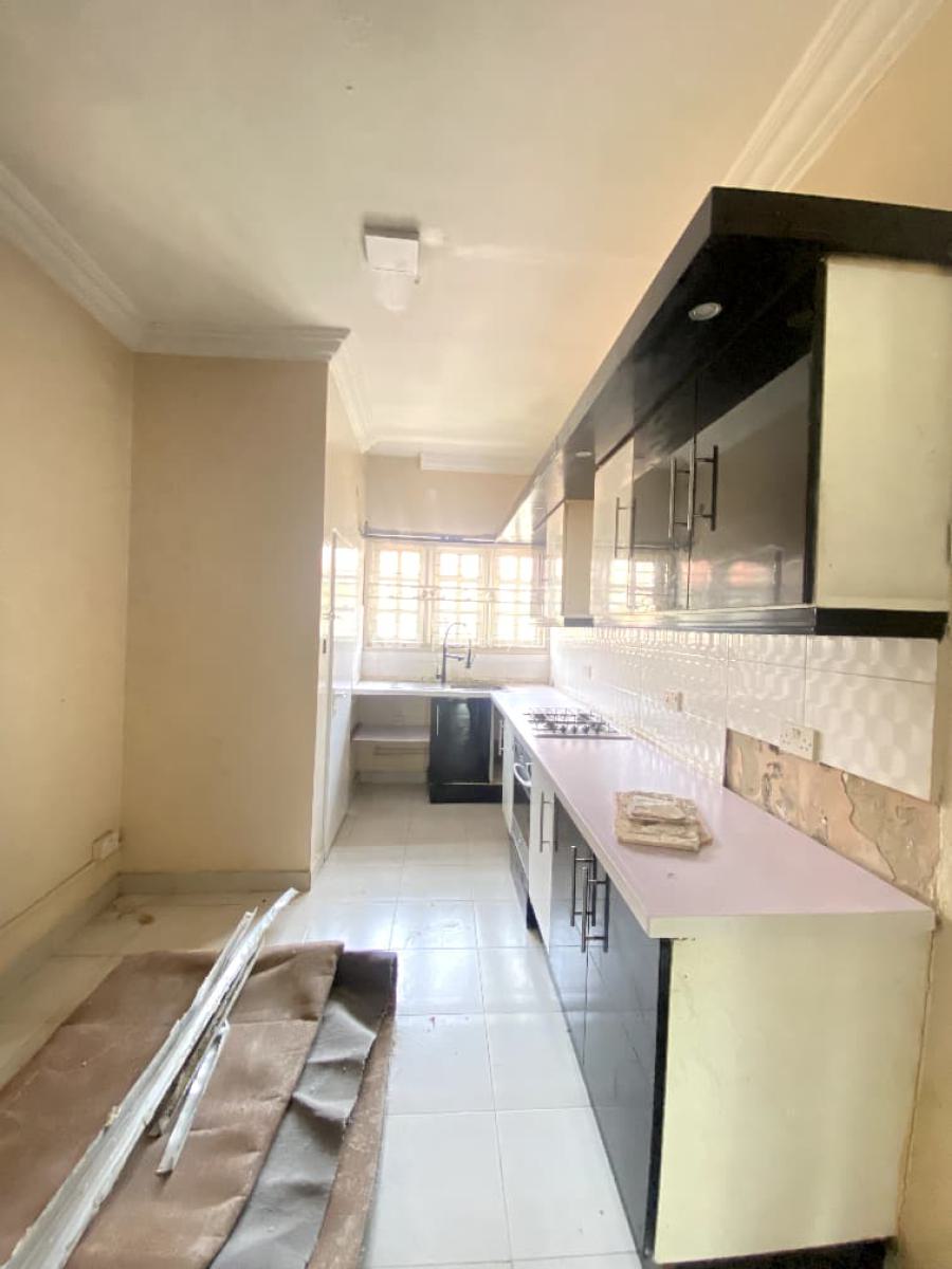 3 Bedrooms Apartment, Upstairs, in a Secured Estate, Parkview Estate, Ikoyi, Lagos, Flat / Apartment for Rent