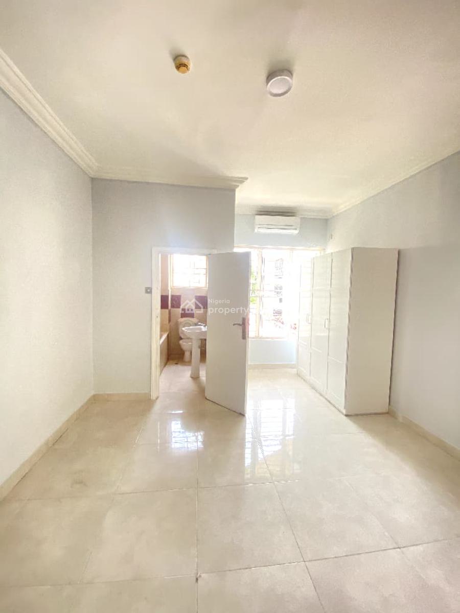 3 Bedrooms Apartment, Upstairs, in a Secured Estate, Parkview Estate, Ikoyi, Lagos, Flat / Apartment for Rent
