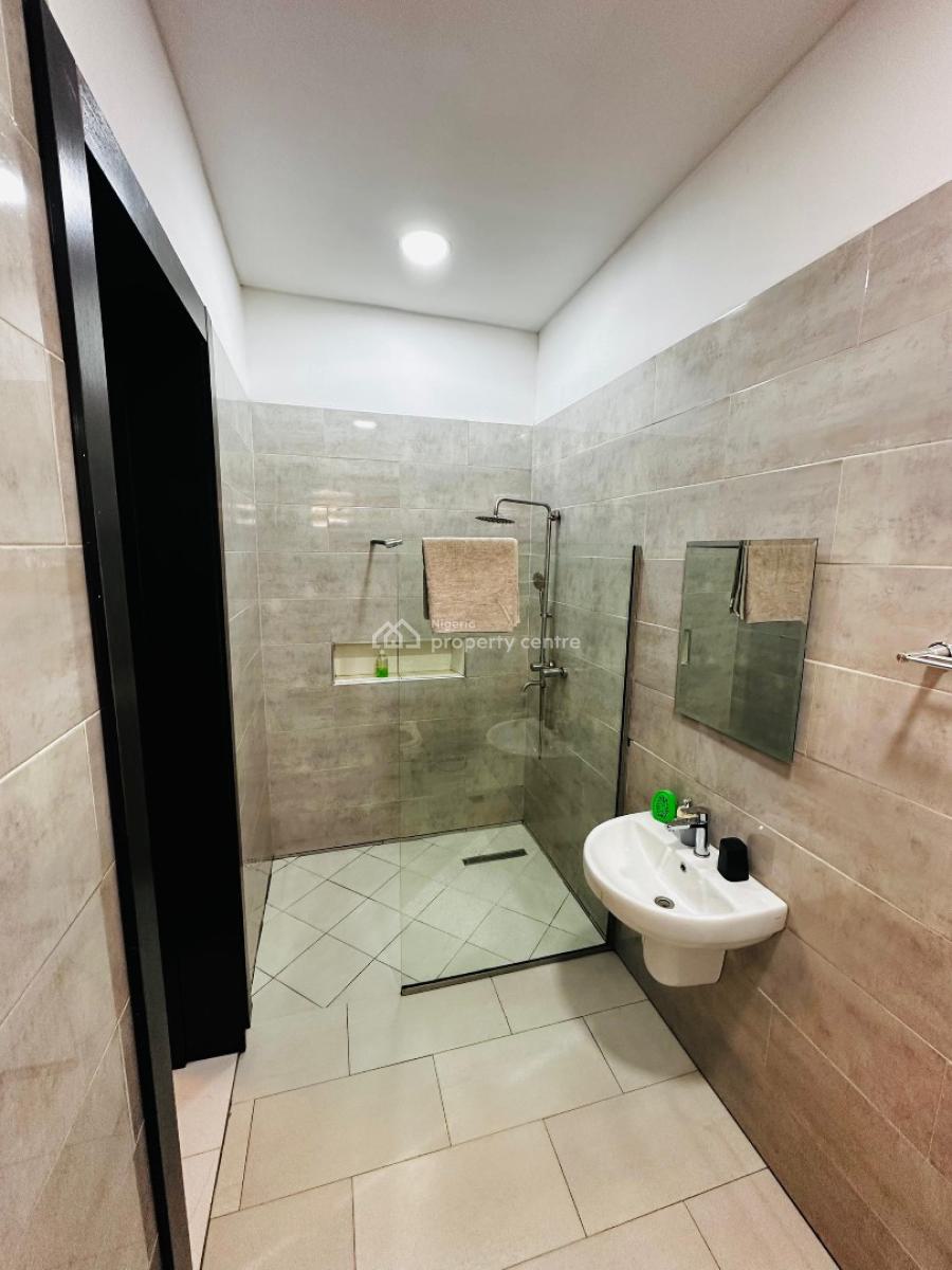 Cozy 3 Bedroom Apartment, Freedom Way, Lekki Phase 1, Lekki, Lagos, Flat / Apartment Short Let
