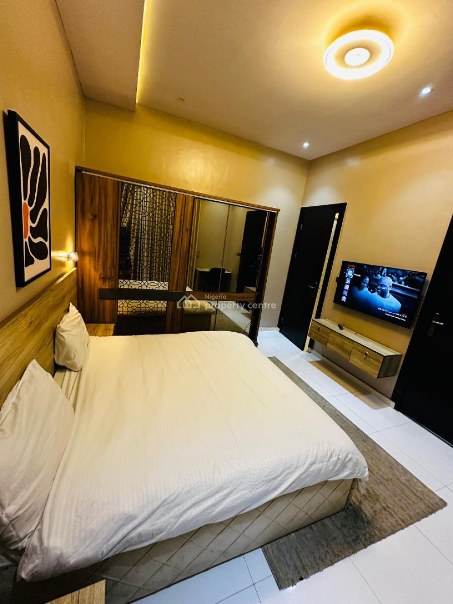 Cozy 3 Bedroom Apartment, Freedom Way, Lekki Phase 1, Lekki, Lagos, Flat / Apartment Short Let