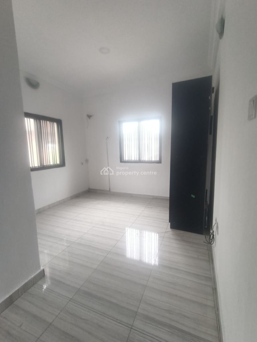 Standard and Clean 2 Bedrooms Apartment, Ado Road, Before The Roundabout, Ado, Ajah, Lagos, Flat / Apartment for Rent