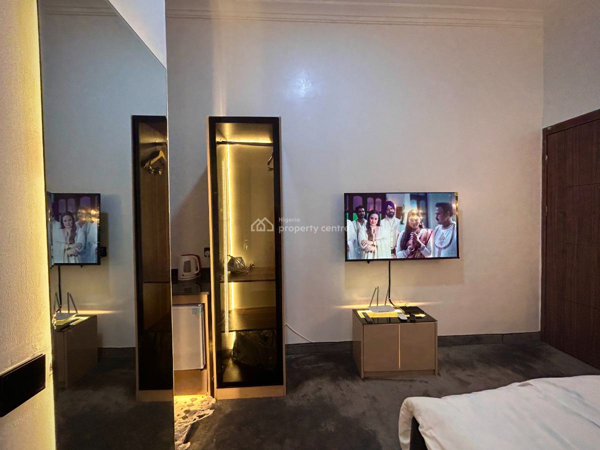 Studio Apartment, Henry Ojogho, Lekki Phase 1, Lekki, Lagos, Self Contain (single Rooms) Short Let