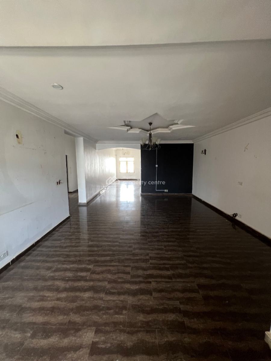 Spacious 3 Bedroom Flat, 2nd Floor, Tarred Rd, Wuye Main, Tarred Rd, Wuye, Abuja, Flat / Apartment for Rent