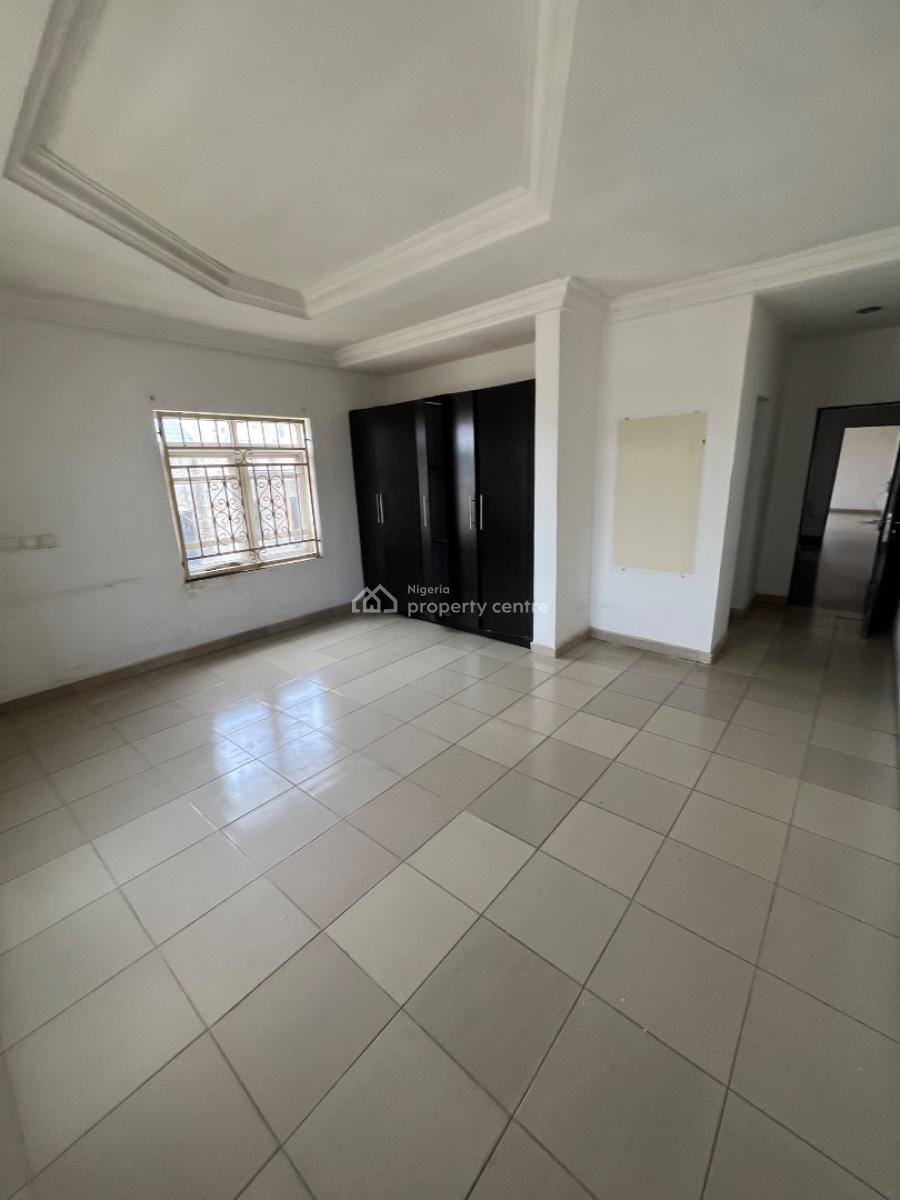 Spacious 3 Bedroom Flat, 2nd Floor, Tarred Rd, Wuye Main, Tarred Rd, Wuye, Abuja, Flat / Apartment for Rent