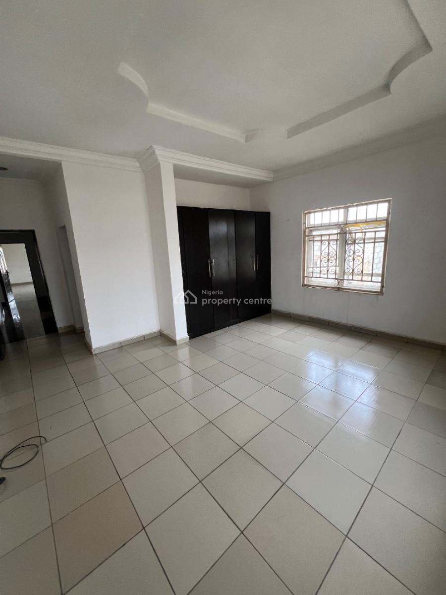 Spacious 3 Bedroom Flat, 2nd Floor, Tarred Rd, Wuye Main, Tarred Rd, Wuye, Abuja, Flat / Apartment for Rent