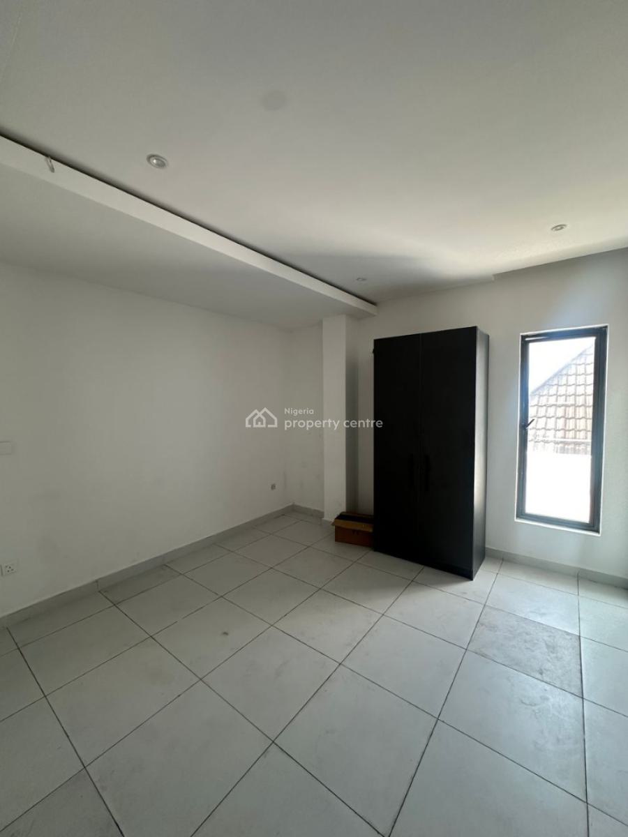 Newly Built 3 Bedroom Apartment on The 2nd Floor with Bq, Lekki Phase 1, Lekki, Lagos, Flat / Apartment for Rent