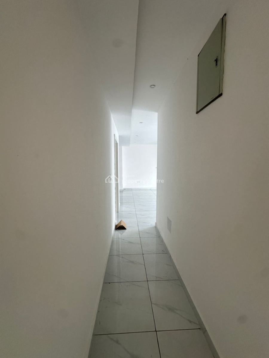 Newly Built 3 Bedroom Apartment on The 2nd Floor with Bq, Lekki Phase 1, Lekki, Lagos, Flat / Apartment for Rent