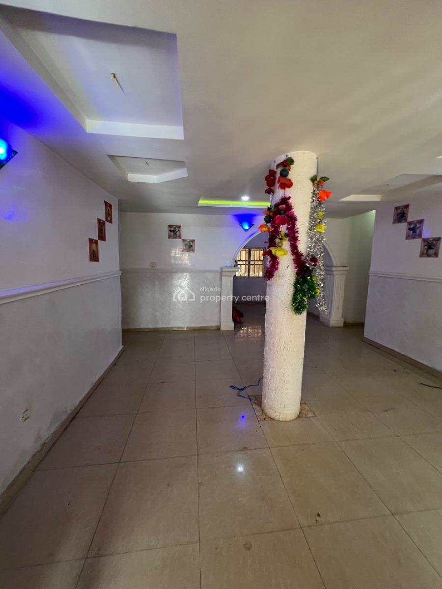 Clean 2 Bedroom Flat, Ground Floor,tarred Rd,, By Wuye Mkt, Wuye, Abuja, Flat / Apartment for Rent