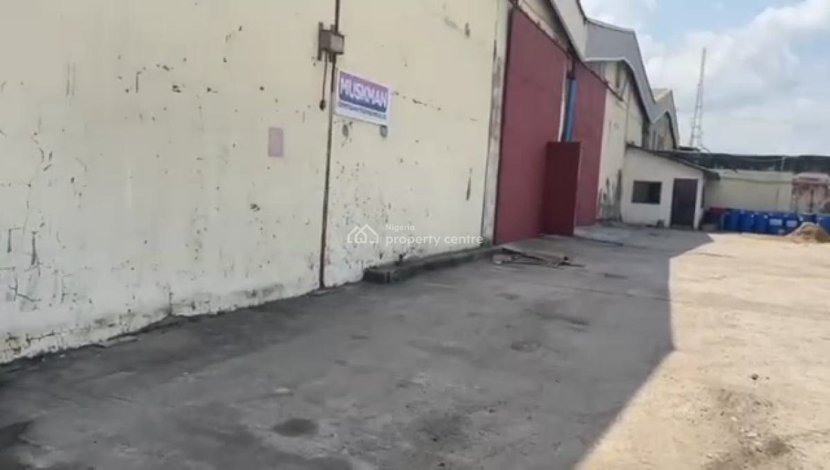 a Bay Warehouse of 1700 Sqmt with Office Space and Very Large Compound, 1st Rainbow Off Oshodi /apapa Express Way Lagos, Oshodi, Lagos, Warehouse for Rent