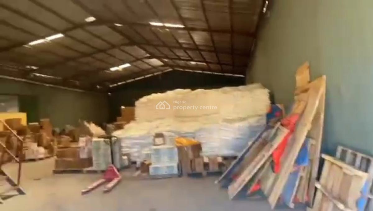 a Bay Warehouse of 1700 Sqmt with Office Space and Very Large Compound, 1st Rainbow Off Oshodi /apapa Express Way Lagos, Oshodi, Lagos, Warehouse for Rent