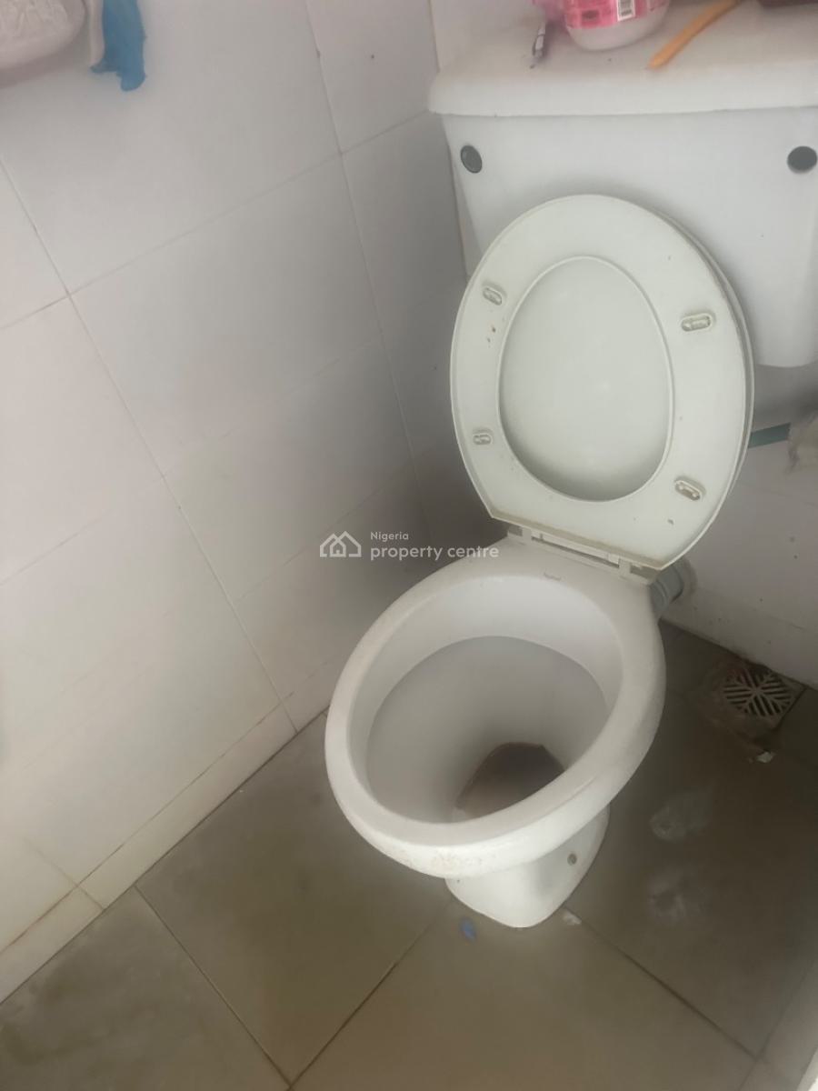 Room Bq, Ilasan, Lekki, Lagos, Self Contain (single Rooms) for Rent