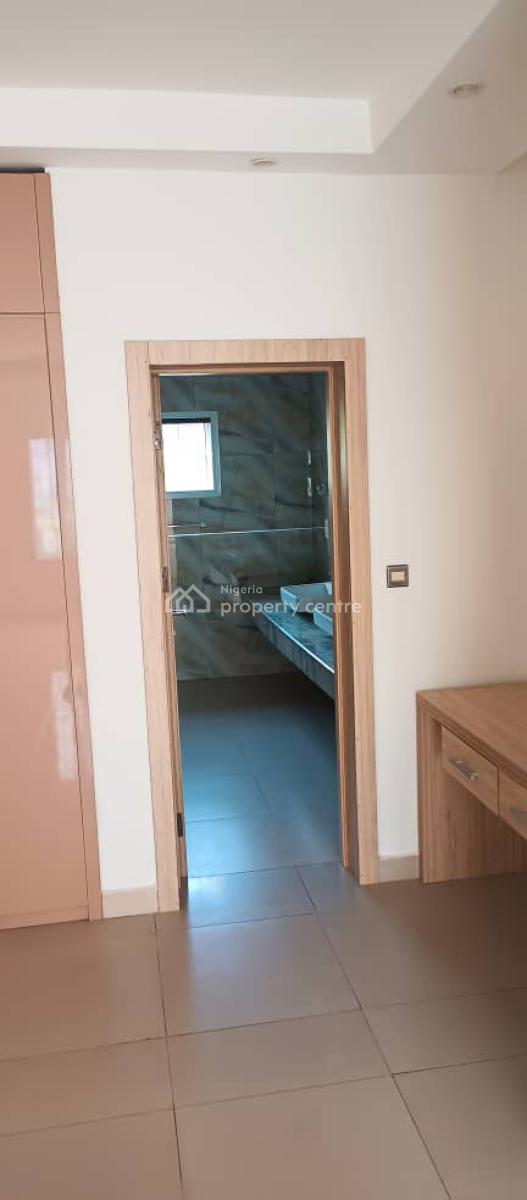 a Very Decent 3 Bedroom Apartment, Banana Island, Ikoyi, Lagos, Flat / Apartment for Rent